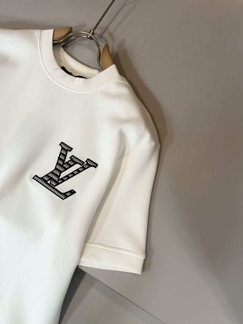 l0vis Vvtt0n t-shirt